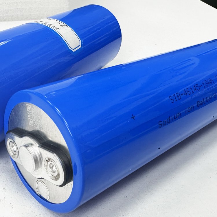 QSO Nuovissima batteria cilindrica agli ioni di sodio Akku 3V 18Ah Catl Na cella di batteria agli ioni di sodio per sistema di energia solare 12V 48V - image 2