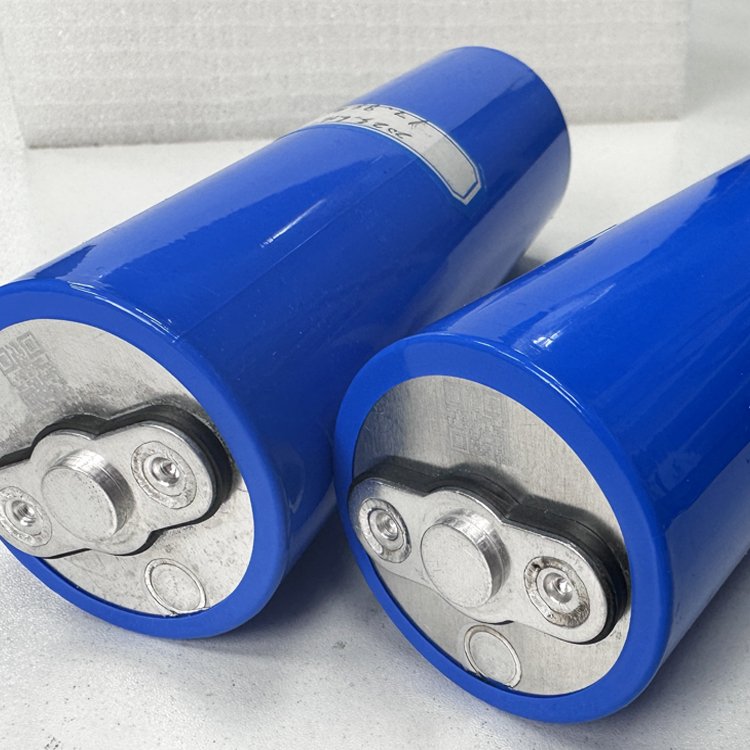 QSO Nuovissima batteria cilindrica agli ioni di sodio Akku 3V 18Ah Catl Na cella di batteria agli ioni di sodio per sistema di energia solare 12V 48V - image 3