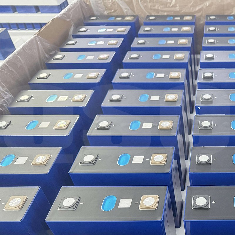 QSO Eu Warehouse Stock LiFePO4 280Ah 300Ah 3.2V Livepo4 Live Po4 Po 4 Lf4 Huizhou Desay 280Ah LiFePO4 Lithium-Ionen-Batteriezelle - image 2